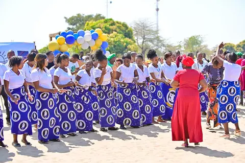 Different church choirs singing and dance at the dedication of the kwamashi bible
