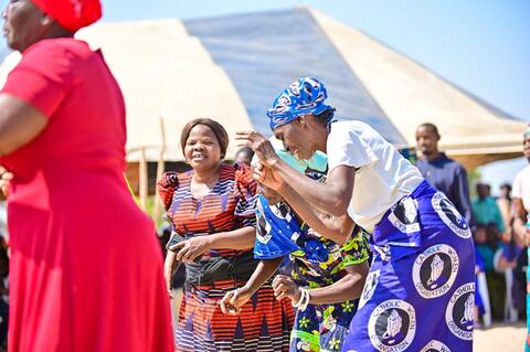 Akwakwimba o makereke o ku cithsiathsia o kwemba no ku kina pa kuyarekiwa ko Bibele thzo Thsikwamashi.