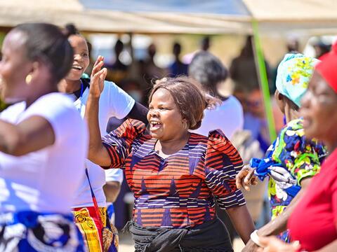 Akwakwimba o makereke o ku cithsiathsia o kwemba no ku kina pa kuyarekiwa ko Bibele thzo Thsikwamashi.